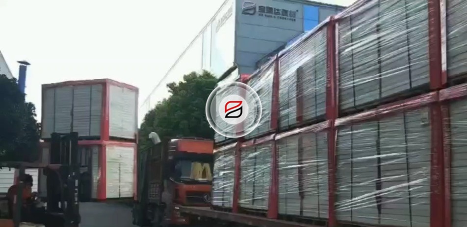 擠塑板保溫一體板裝車(chē) 擠塑板保溫一體板裝車(chē)